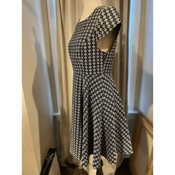 Maeve Anthropology Women's Dress‎ Size 4 Navy And White - Picture 2 of 7